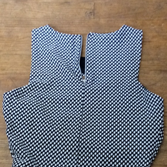 Topshop Geo Polka Dot Dress W/ Front Keyhole Size 8 - Picture 4 of 6